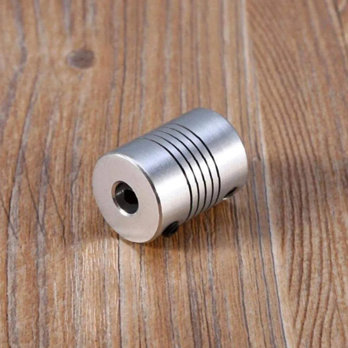 Acoplamientos Flexibles de 3 Piezas, tamaño 5 * 8 mm, diámetro Exterior 18, Longitud 25, utilizados principalmente for conectar Motores, Paso a, etc