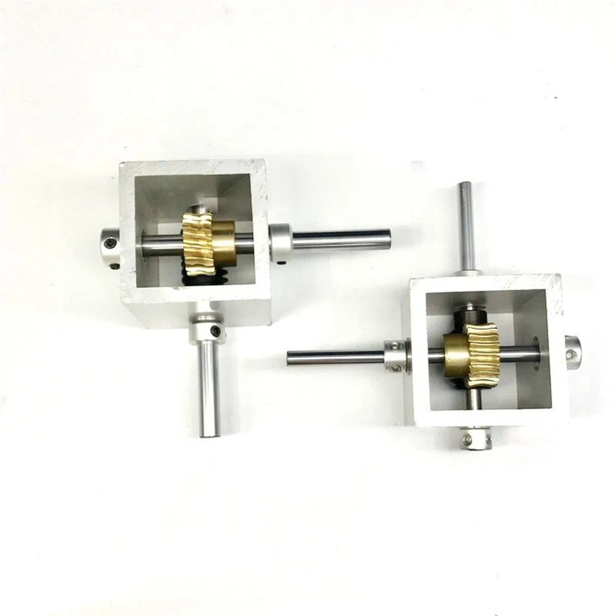 Caja de engranajes cónicos en ángulo recto, Reductor de engranajes helicoidales de 90 grados, relación 1:10/1:20, eje de 6 mm y 8 mm(Type 1 8mm shaft)